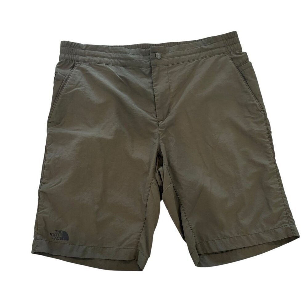 The North Face Men's Large Flat Front Green Outdoor Hiking Athletic Fish Shorts